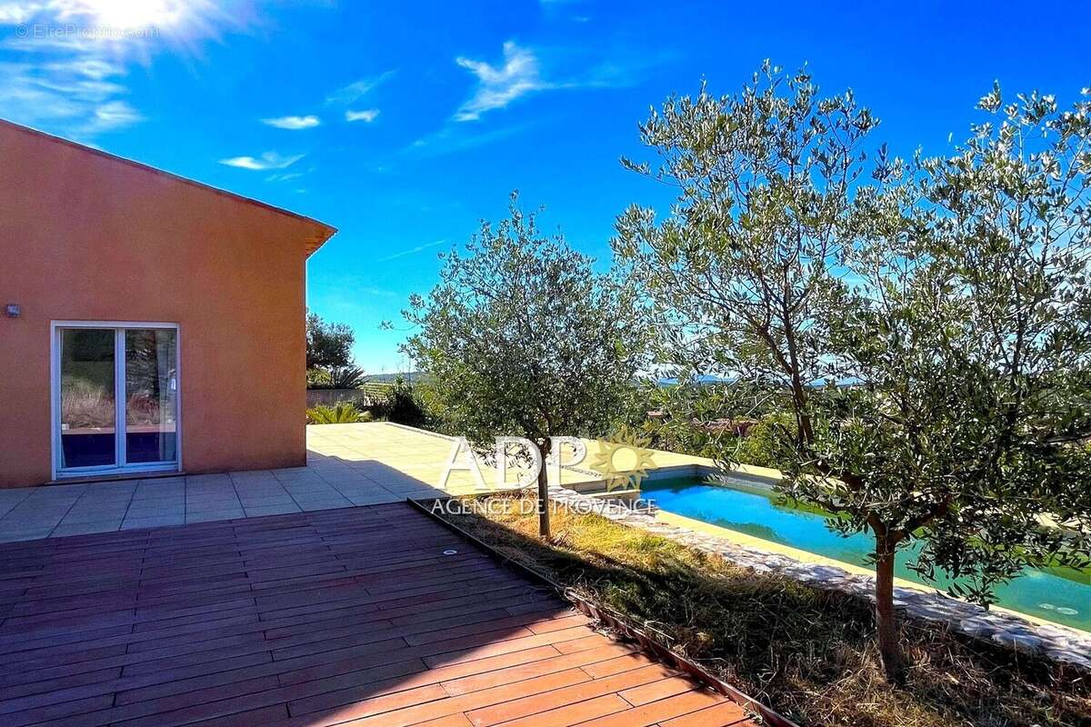 Maison à SAINT-VALLIER-DE-THIEY