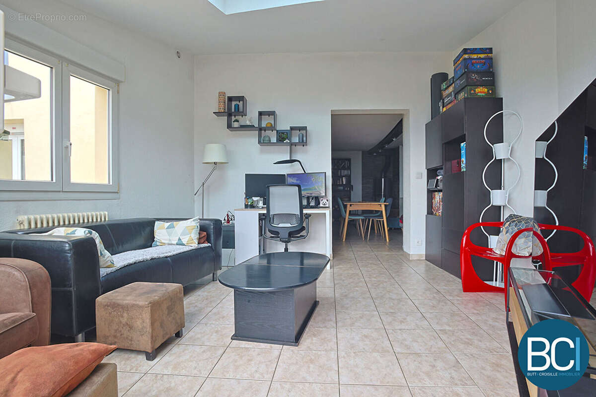 Maison à LAY-SAINT-CHRISTOPHE