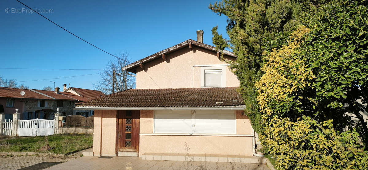 Maison à CHAZEY-SUR-AIN