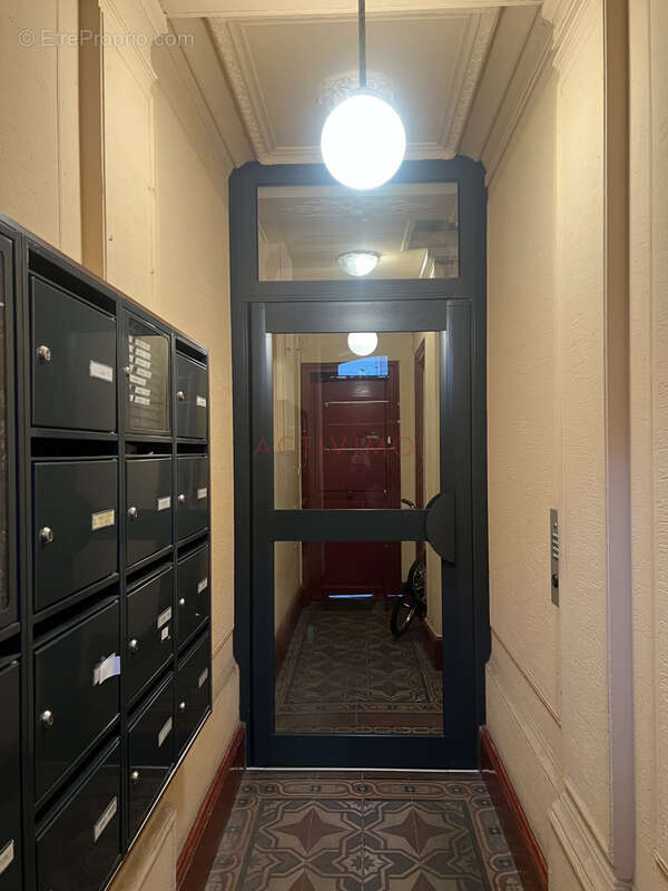 Appartement à PARIS-14E