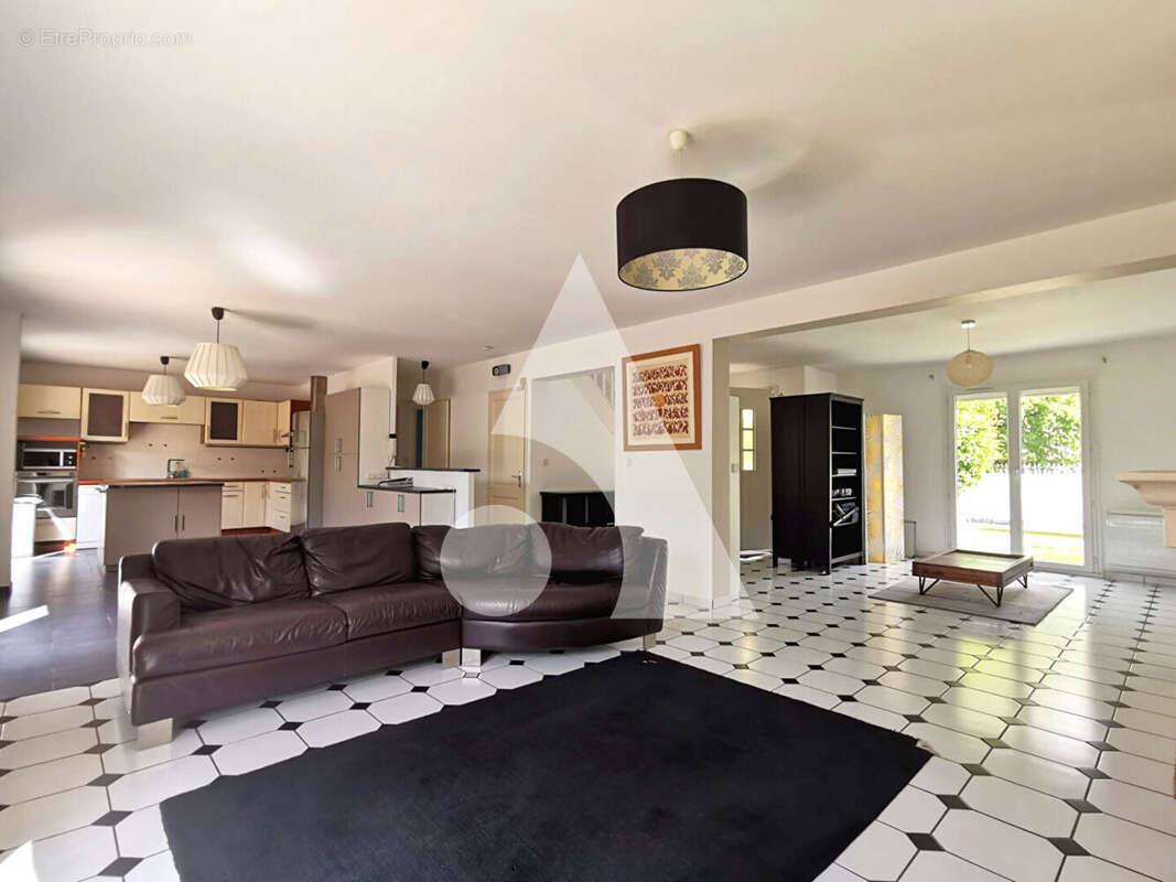 Maison à LA FRETTE-SUR-SEINE