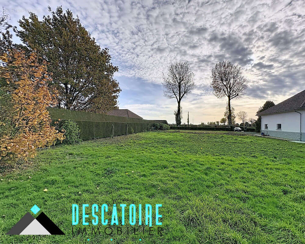 Terrain à LE DOULIEU