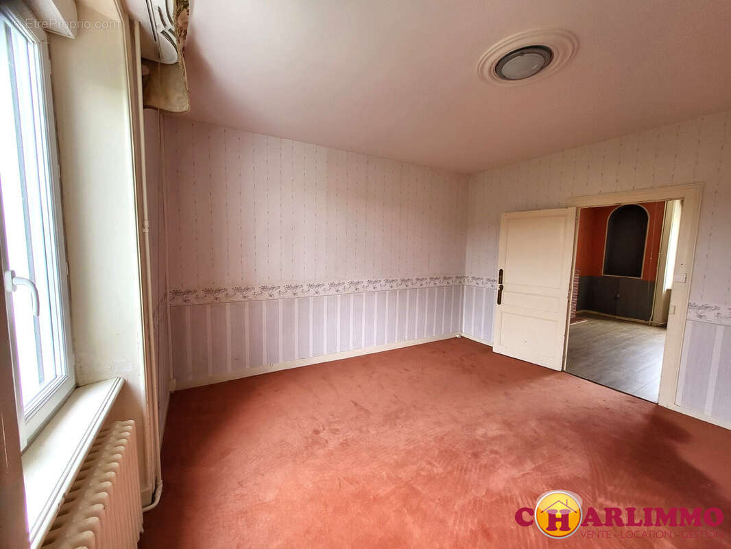 Maison à SAINT-JUNIEN