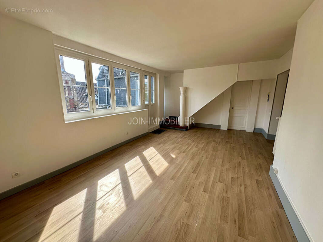 Appartement de caractère 4 pièces avec terrasse - Centre-ville de Dieppe - photo 4