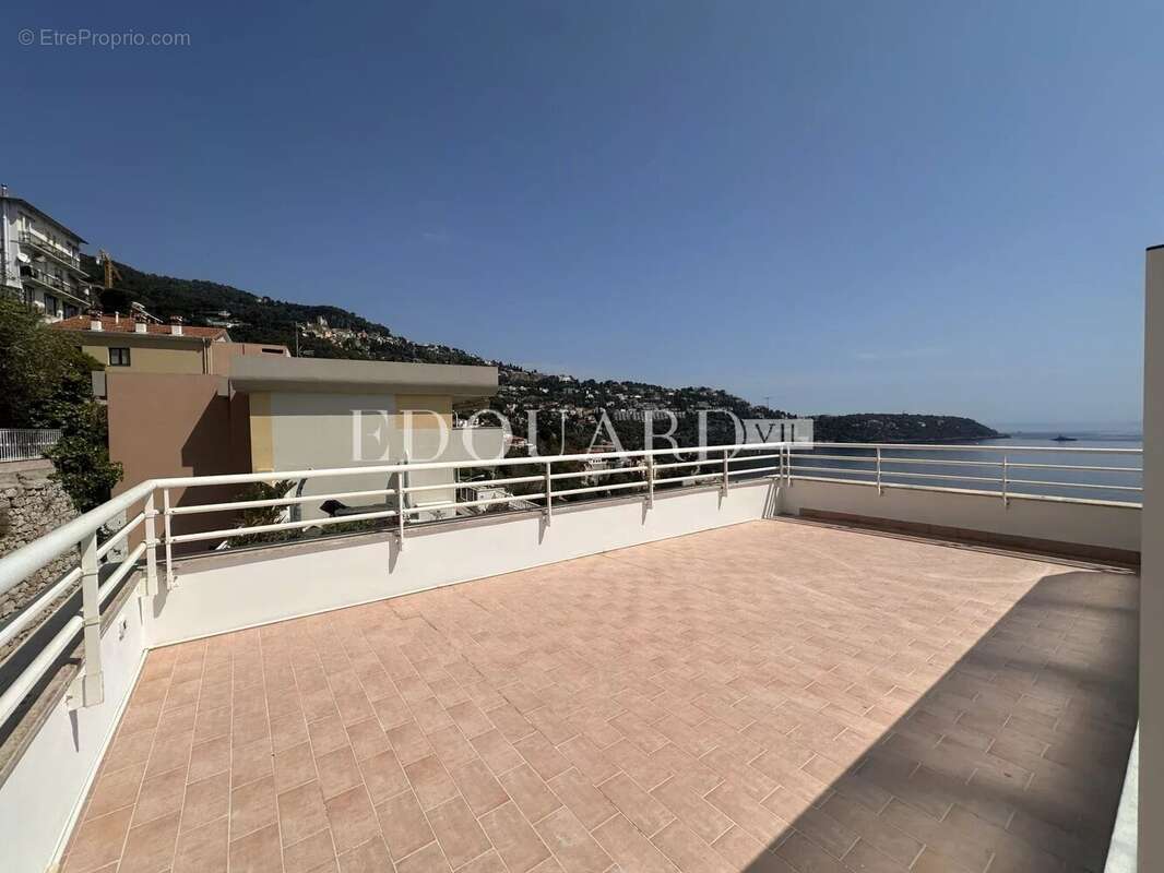 Appartement à ROQUEBRUNE-CAP-MARTIN