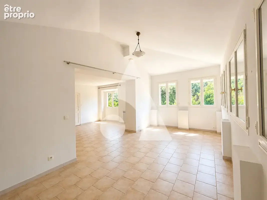 La Bastidonne Villa individuelle de  7 pièces de 168 m2 habitables sur 2800 m2 terrain - photo 8