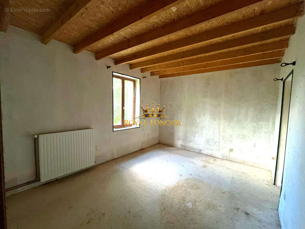 Maison 74 m² à Descartes  - photo 8