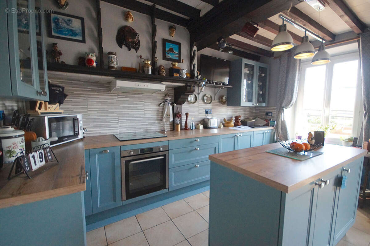 Maison à NOTRE-DAME-DE-CENILLY