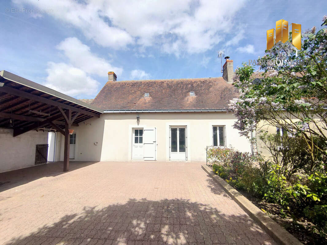 Maison à VERNANTES