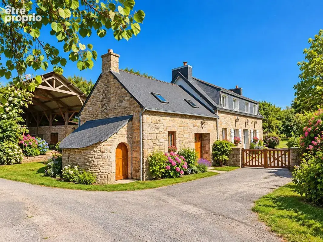 Longère de charme de 132 m² - 4 chambres + studio indépendant possible - terrain clos et arboré de 918 m² - garage - photo 1