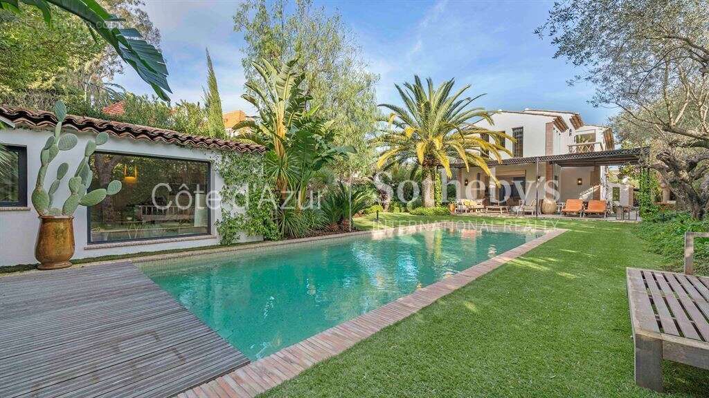 Saint-Tropez villa contemporaine avec piscine à quelques pas du centre du village - photo 6