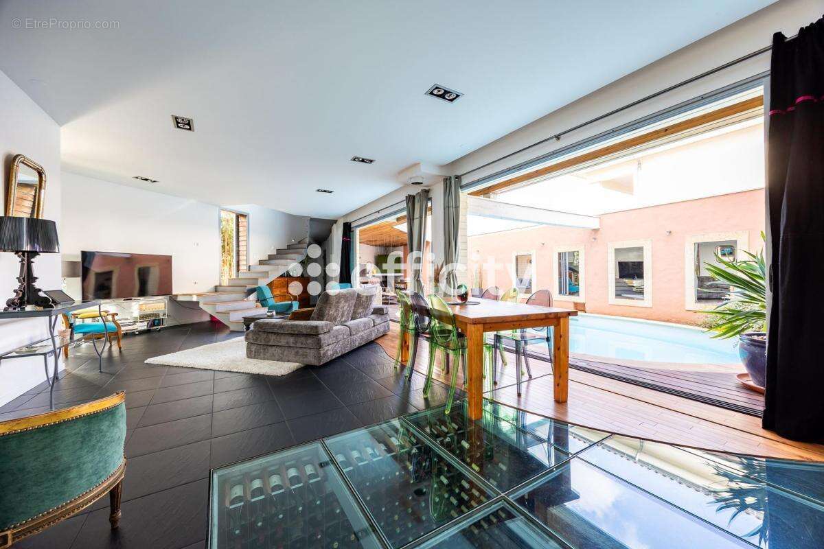 Maison 187 m² à Merignac  - photo 6