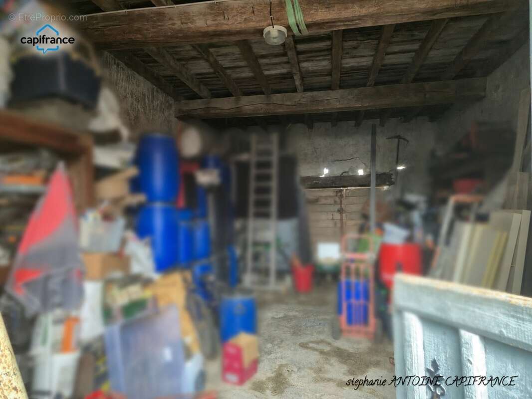 Puyoô – maison de caractère de 188,83 m², 5 chambres, grange d’environ 300 m² et terrain de 1 198 m² – 245 000 € - photo 4