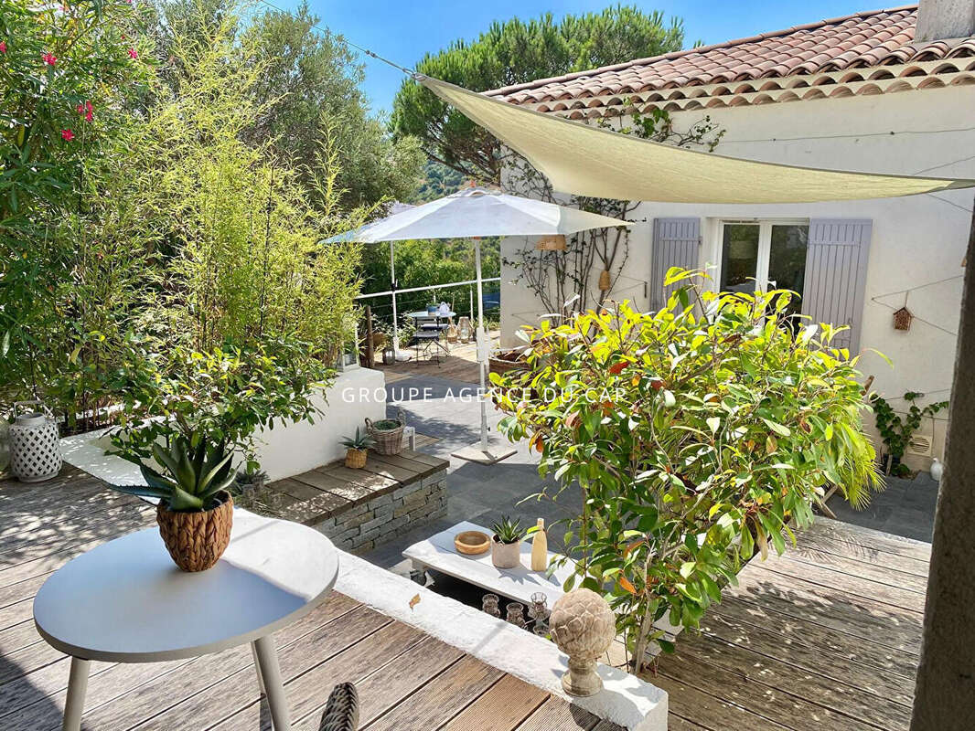 Maison à LES ISSAMBRES