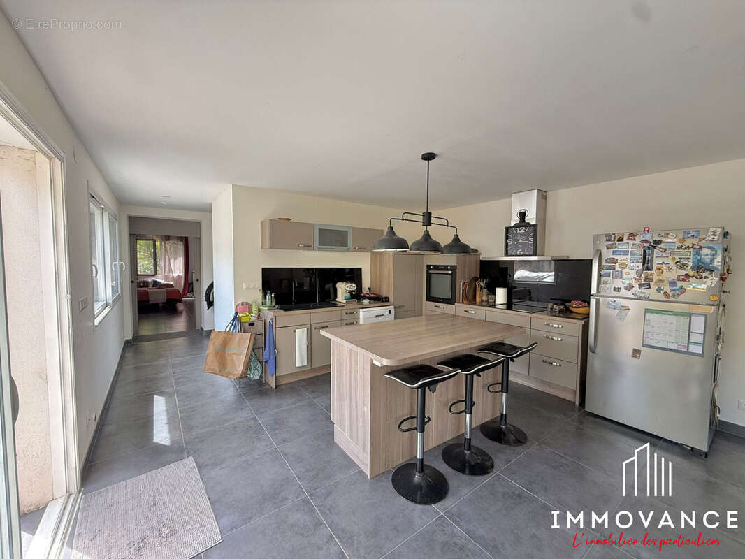Maison 130 m² à Lunel  - photo 6