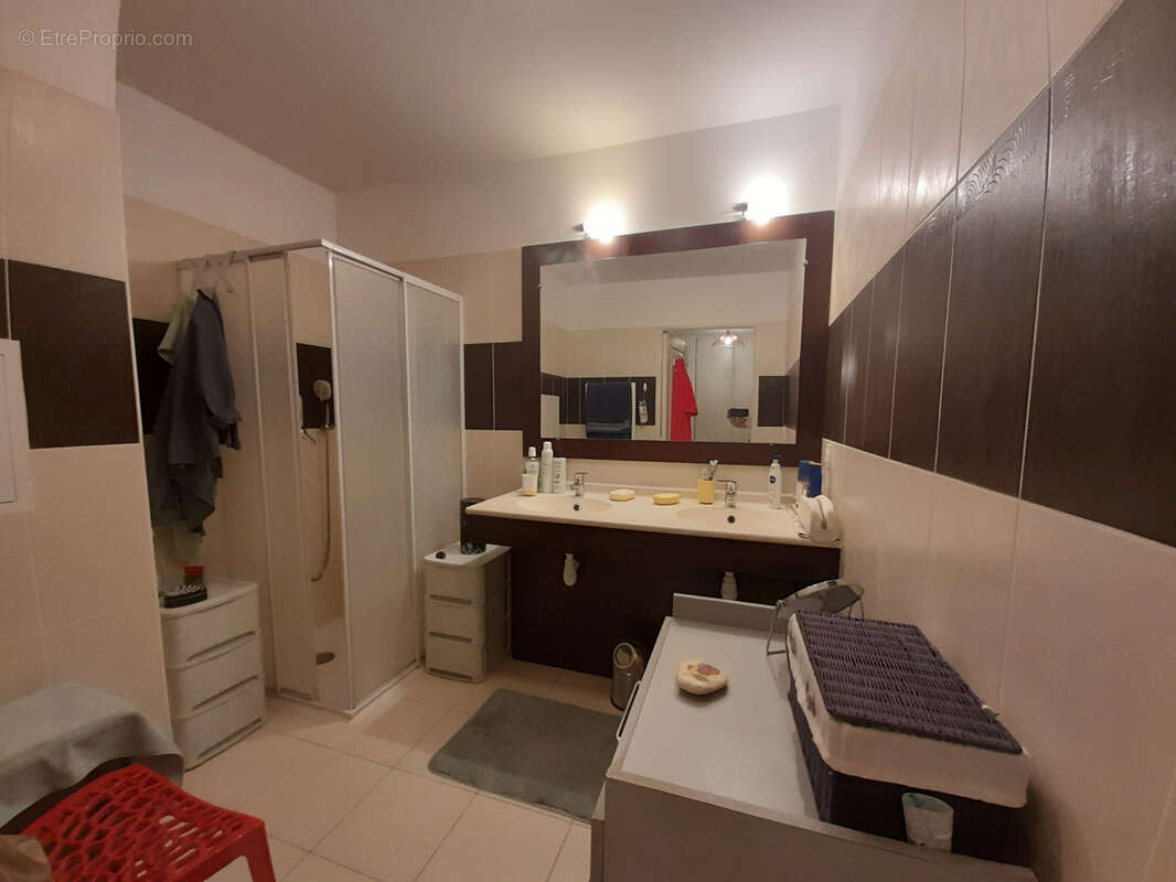 Appartement à PUGET-SUR-ARGENS