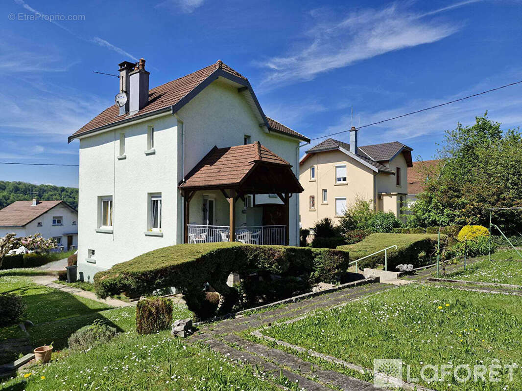 Maison à COURCELLES-LES-MONTBELIARD