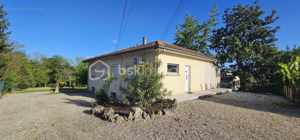 Maison à SAINT-ANDRE-DE-CUBZAC