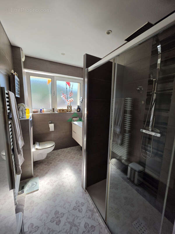 Maison au pied du château 5 pièces - photo 9