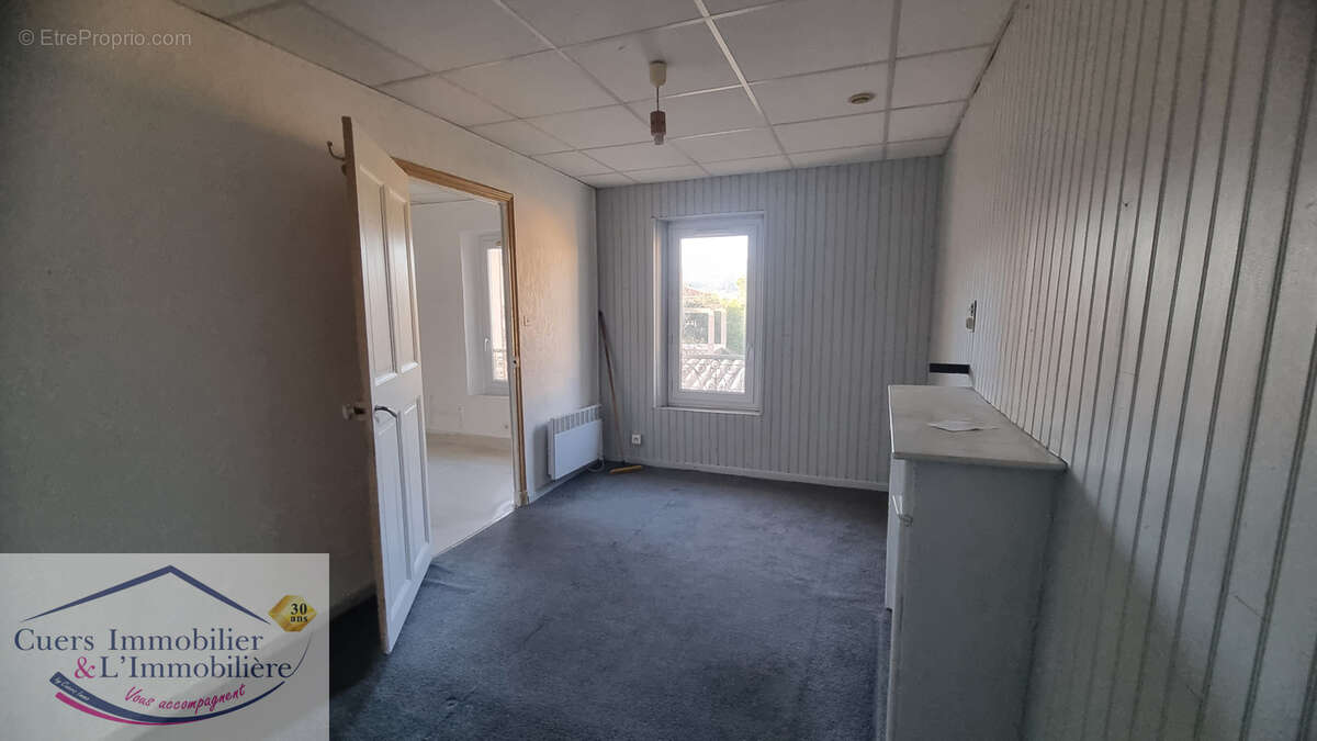 Appartement à LA CRAU