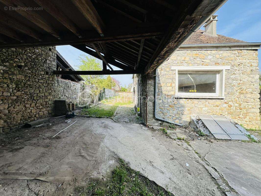 Maison à SAMOIS-SUR-SEINE