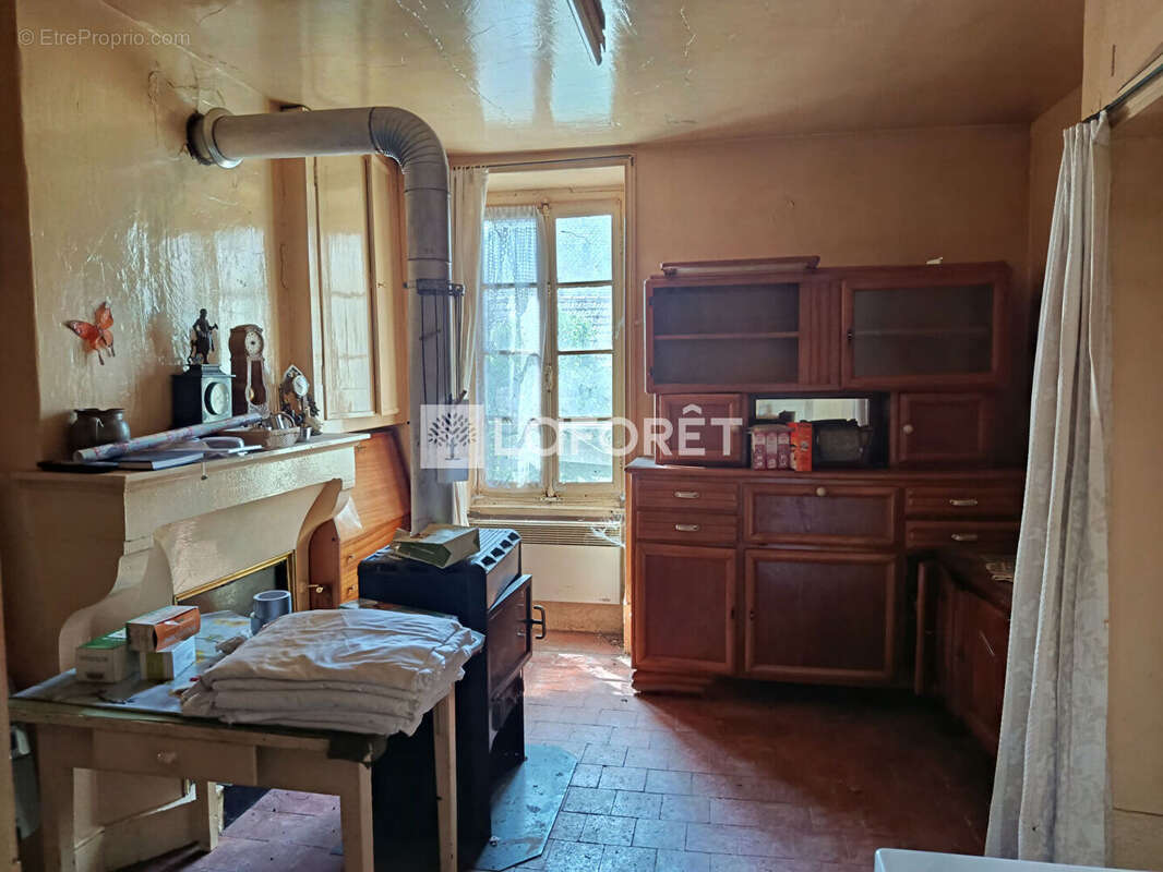 Maison à CORROMBLES