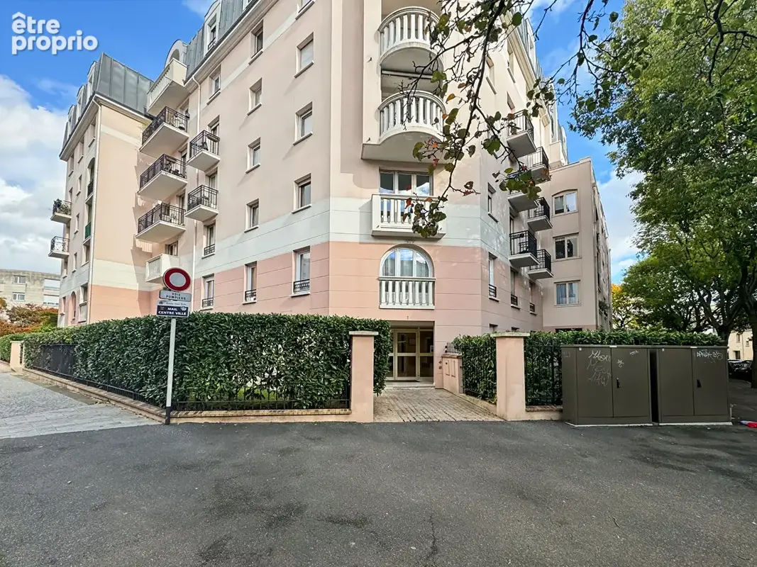 Photo Appartement à Rosny-Sous-Bois au prix de 399 000€