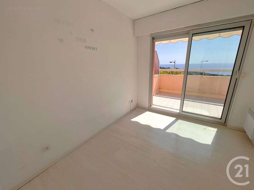 Appartement à ROQUEBRUNE-CAP-MARTIN