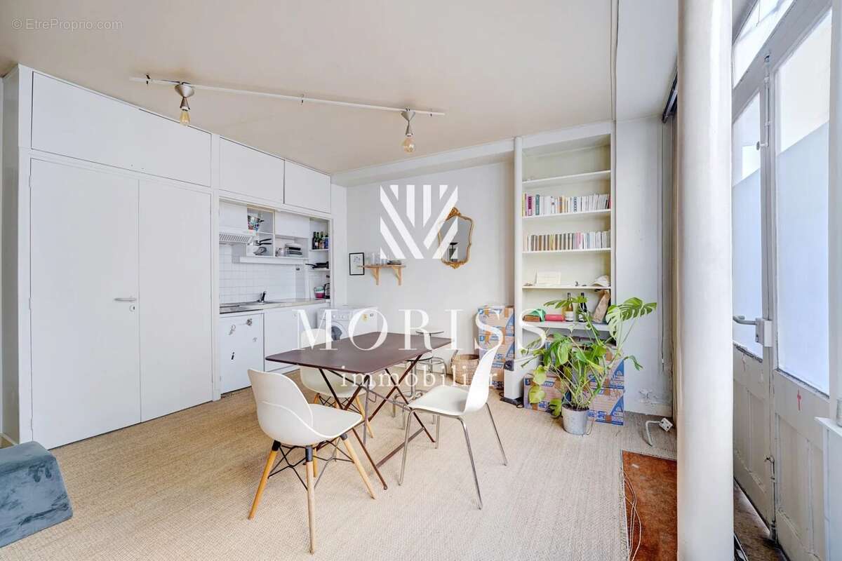 Appartement à PARIS-14E