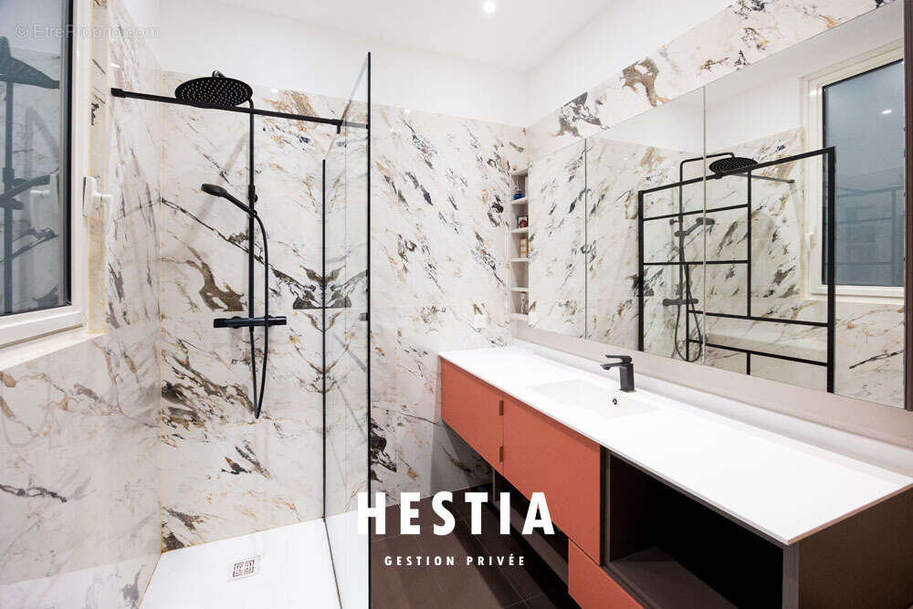 Appartement à MARSEILLE-6E