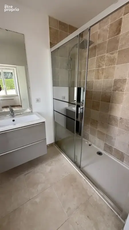 Maison en pierre rénovée avec terrain attenant - photo 7