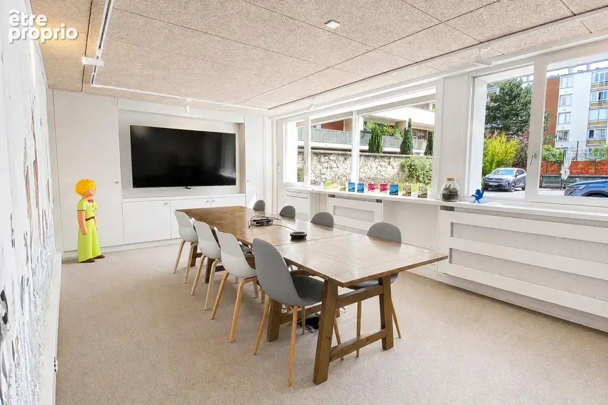 Vente- boulogne-billancourt - 459 m² de bureaux de plain-pied + 15 parkings inclus - cour privative & accès indépendants - photo 7
