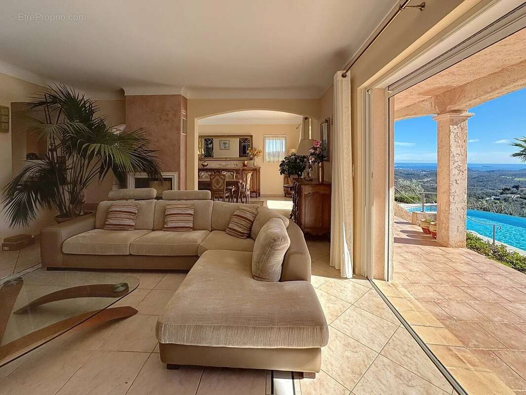 Maison à LES ADRETS-DE-L'ESTEREL