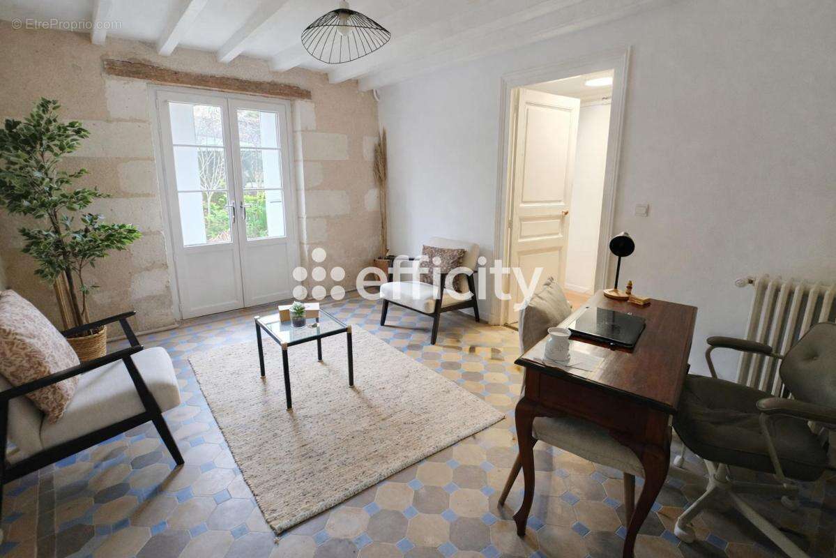 Maison à NEUILLE-PONT-PIERRE