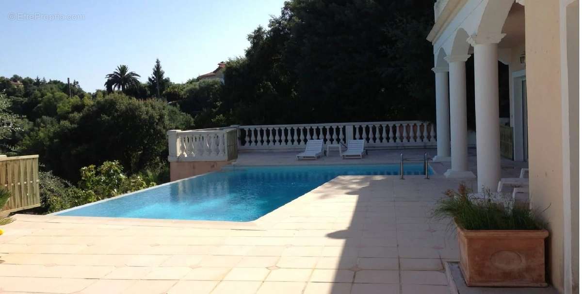 Maison à MANDELIEU-LA-NAPOULE