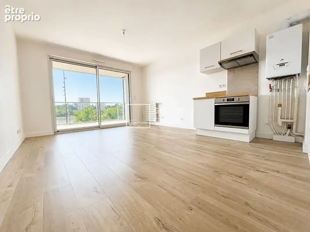 A vendre - agence giboire - appartement type 2 de 40 m² avec terrasse vue loire - nantes - photo 2