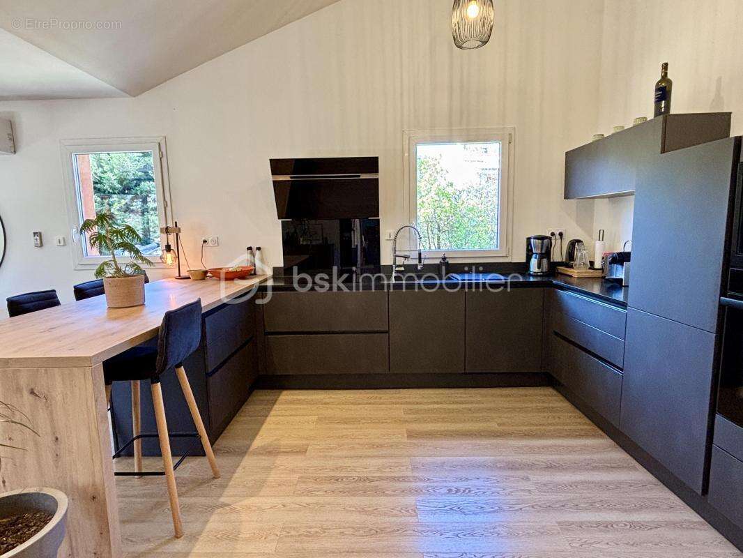 Maison T4 avec garage sur 1480m2 de terrain - photo 6