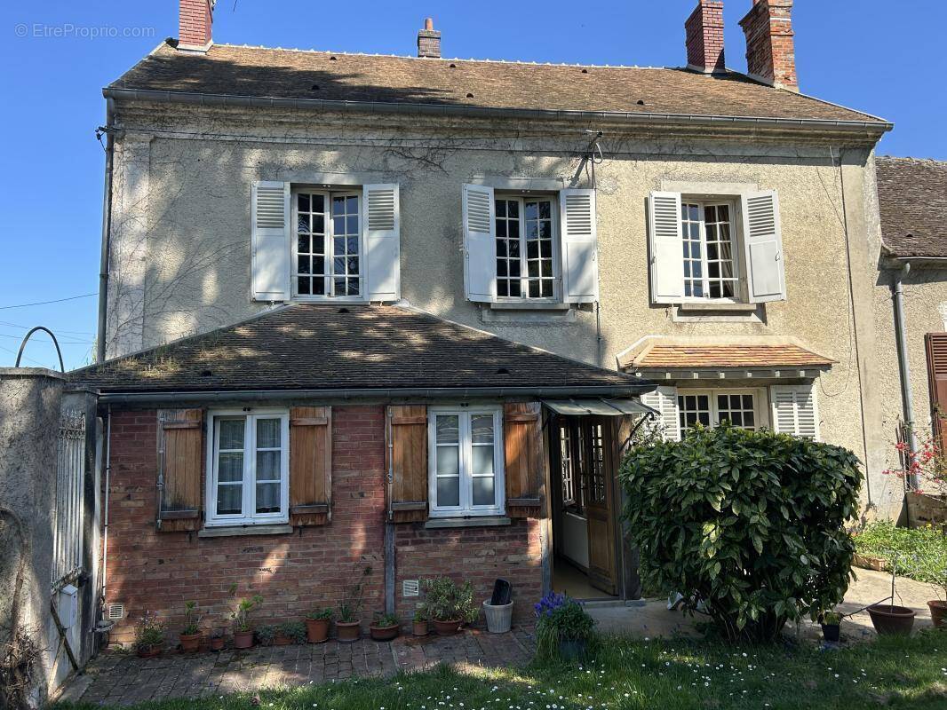 Maison à FERICY