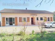 Maison à MONTREVEL-EN-BRESSE