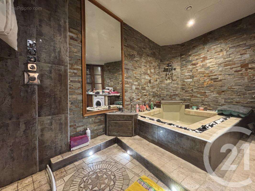 Maison 280 m² à Aixe-Sur-Vienne  - photo 21