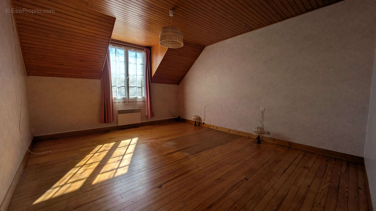 Maison à TEURTHEVILLE-BOCAGE