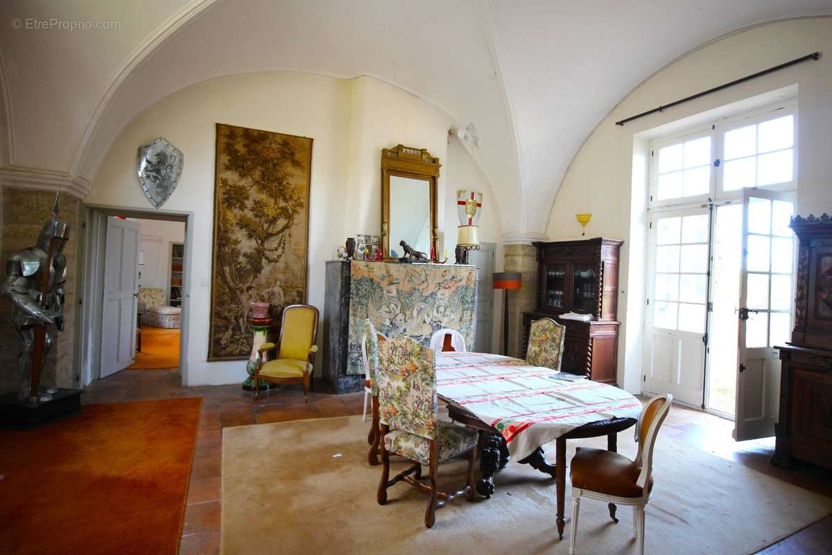 Maison à LEZIGNAN-LA-CEBE