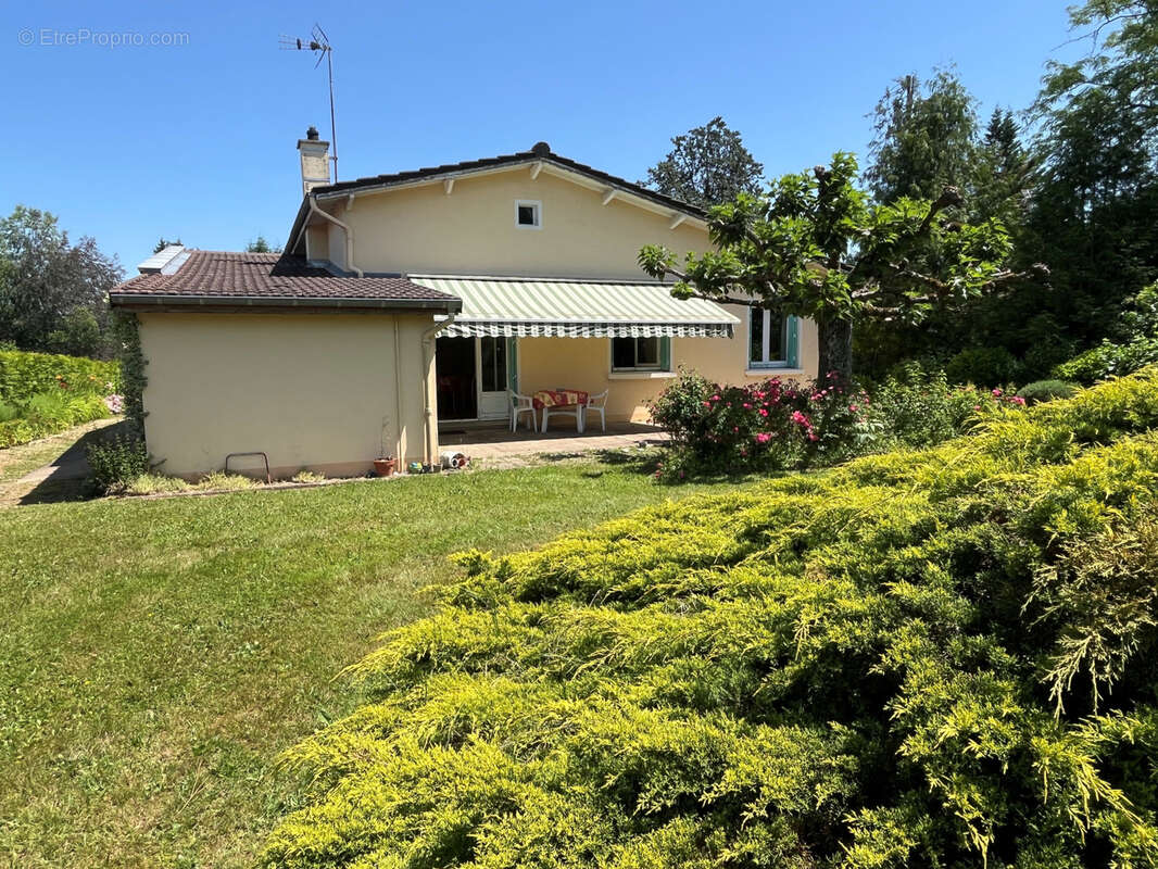 Maison à CUISERY