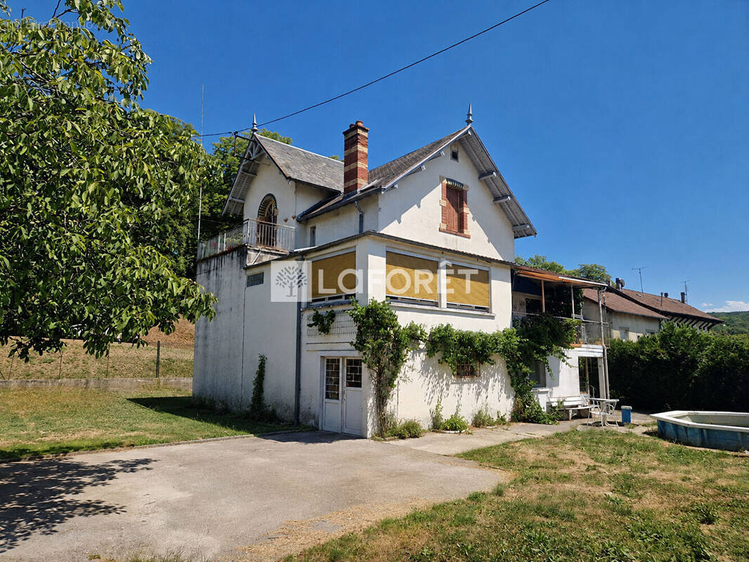 Maison à MOUCHARD