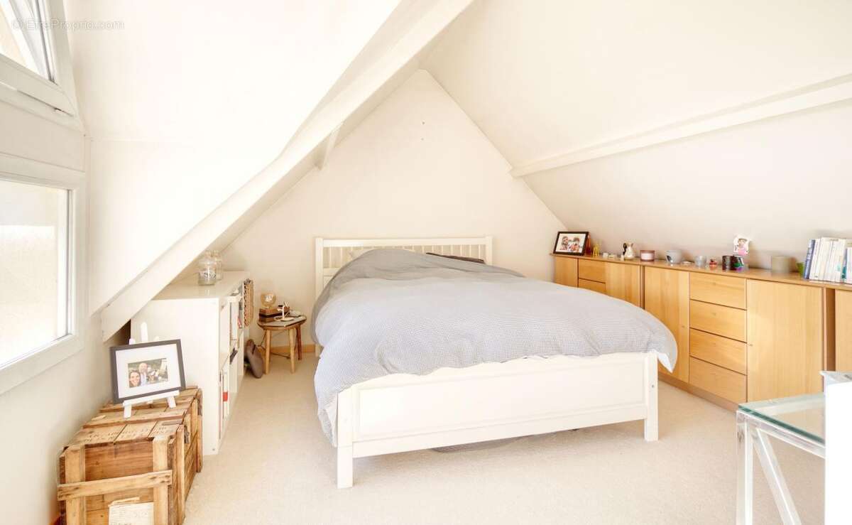 Maison à SAINT-NOM-LA-BRETECHE