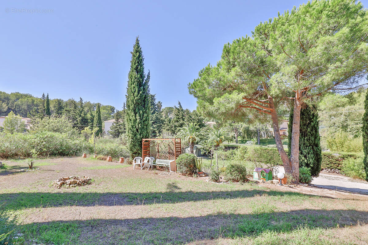 Maison à CARQUEIRANNE