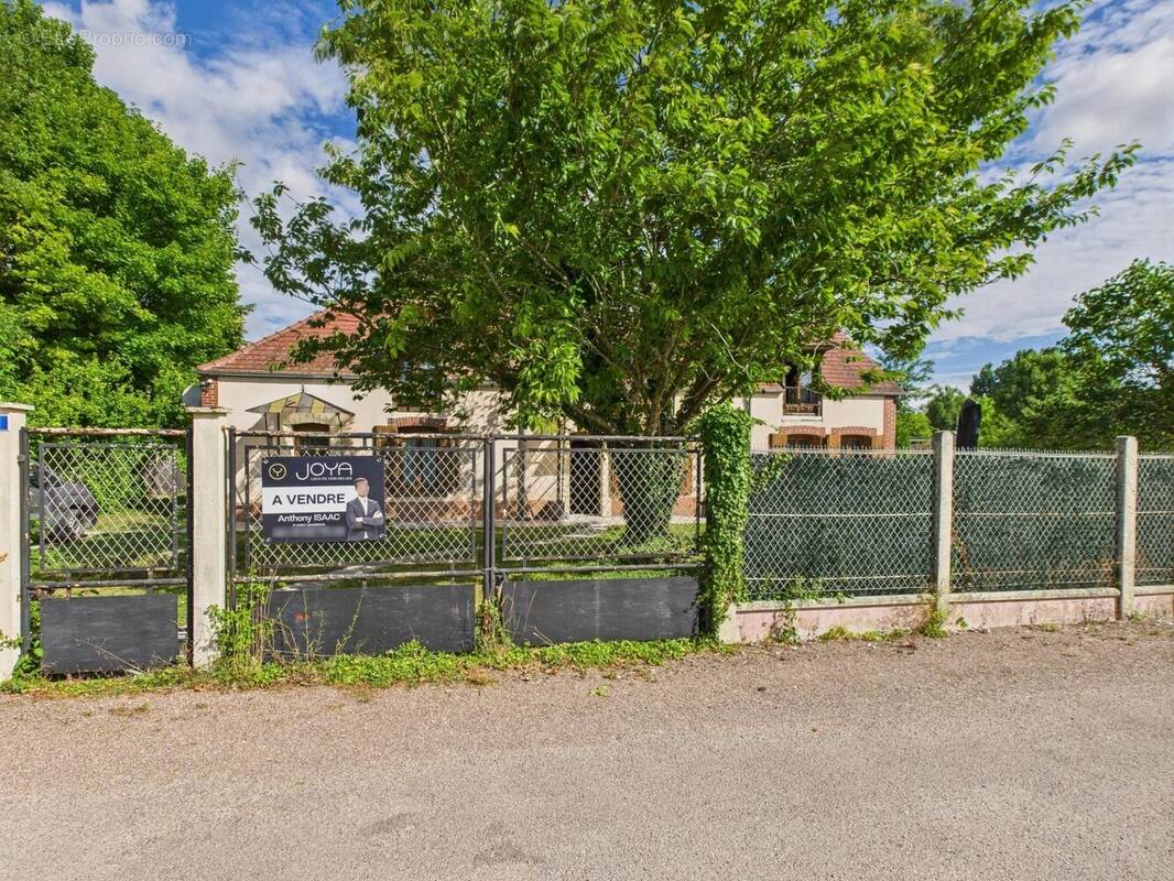 Maison à VALLANT-SAINT-GEORGES