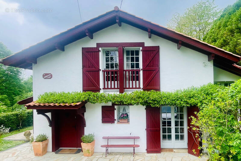 Maison à SAINT-PEE-SUR-NIVELLE
