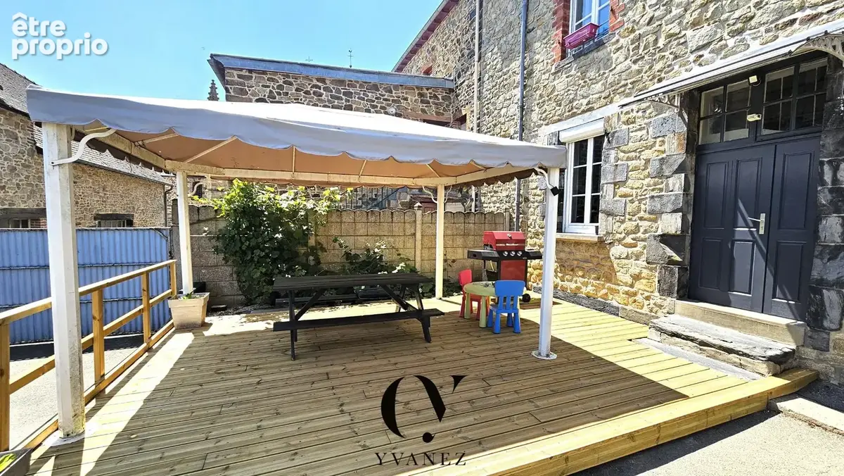 Maison 138 m2 sur terrain de 520 m2 avec 4 chambres, terrasse, cour et jardin exposé Sud, double carport, cave - photo 17