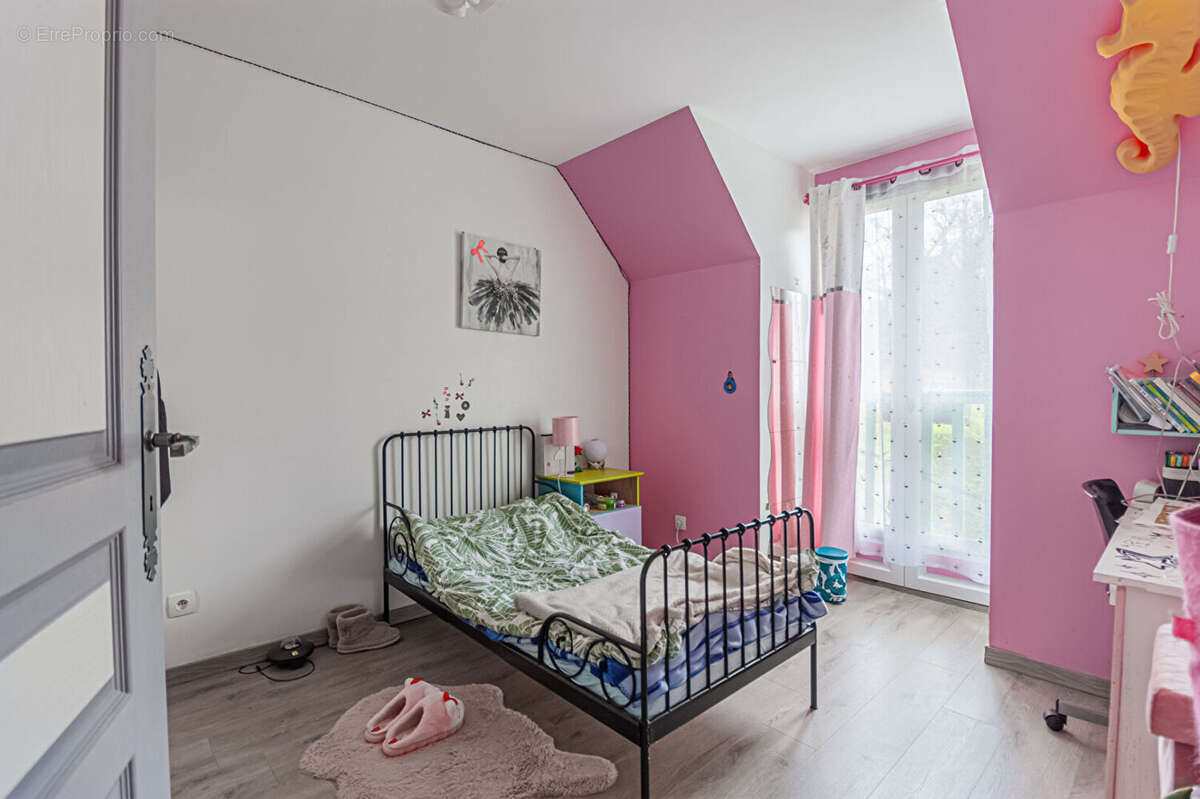 Maison à SAINT-PIERRE-LES-NEMOURS